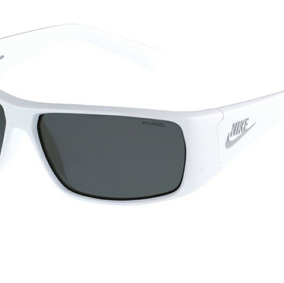 🚫SOLD❌️Authentic NIKE polarized sunglasses w/case - Picture 2 of 3